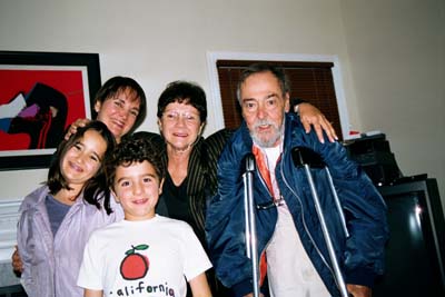 Orestes na casa da filhas Lucia em 2000.